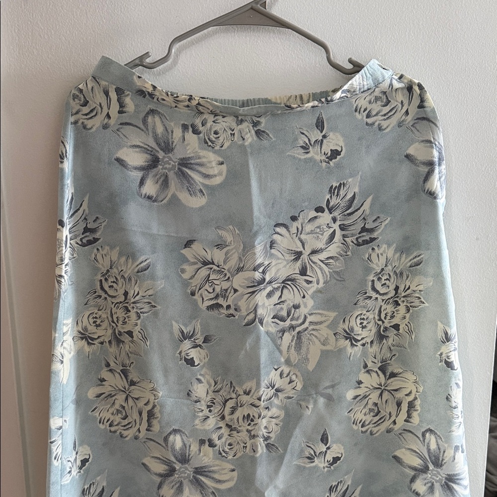 Jonathan Martin Blue and White Floral A-Line Skirt